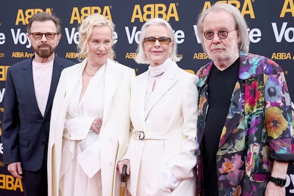 
				Самые интересные кавер-версии песен группы ABBA			